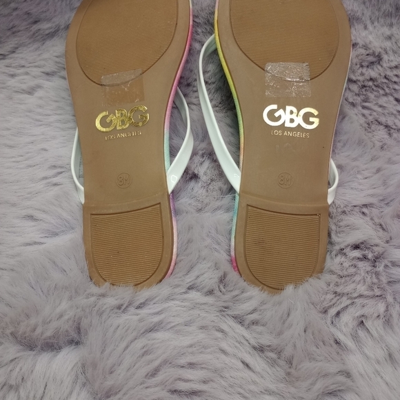 GUESS GBG Los Angeles pastel & white thong style flip flop sandals sz 8 - Picture 6 of 7